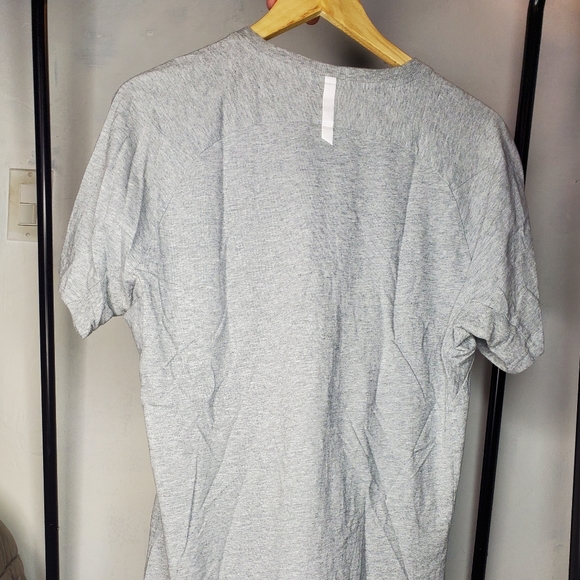 Gymshark tshirt - Picture 2 of 2